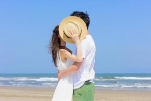 カップルのためのサプライズ旅行プランはどのように作るべき？